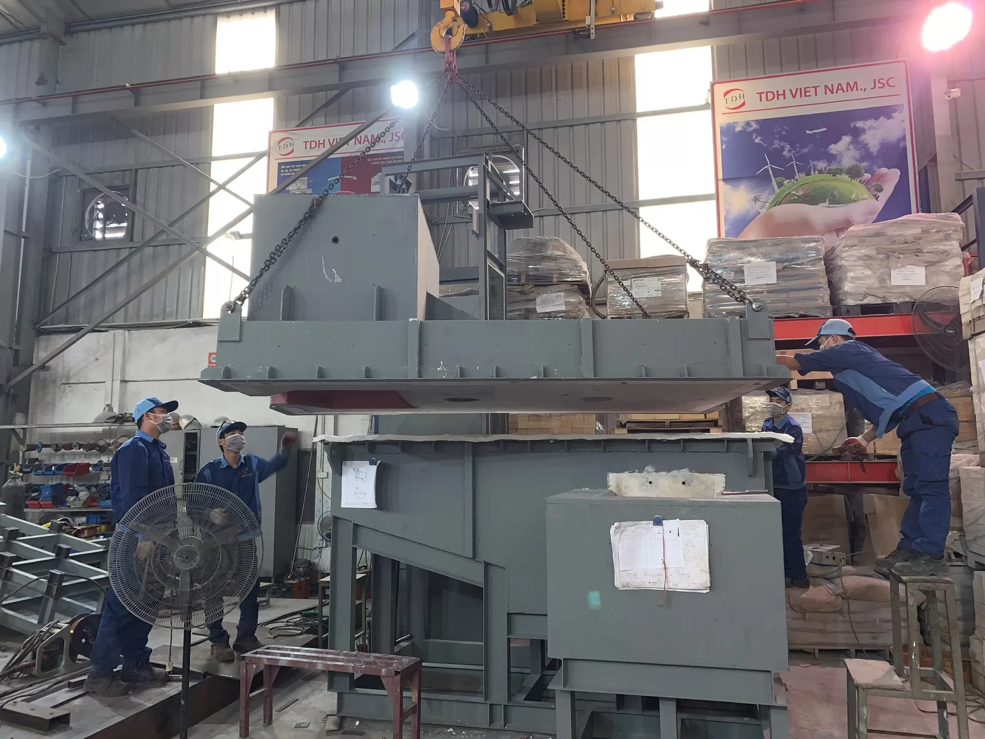 Lò nấu chảy và ủ nhôm liên hoàn Nak 40-100